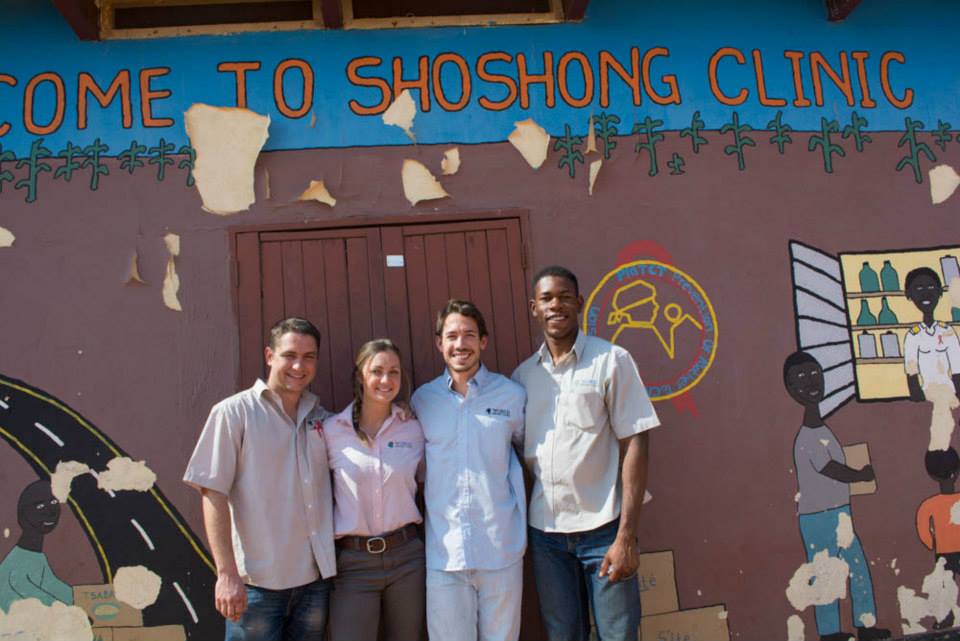 Shoshong Clinic Botswana met Dr. Malone en team